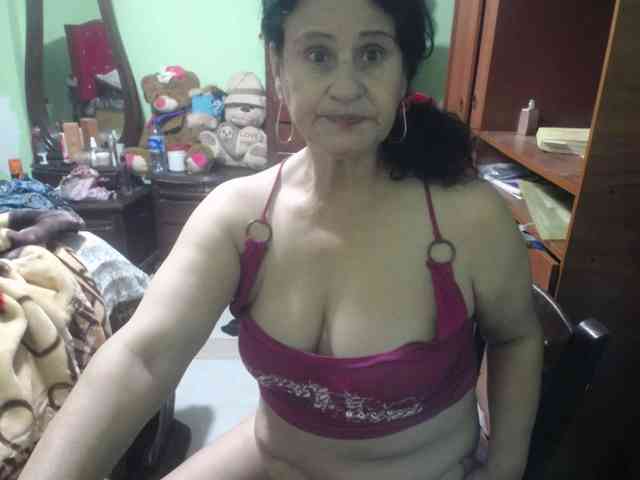 jazmin-mature webcam