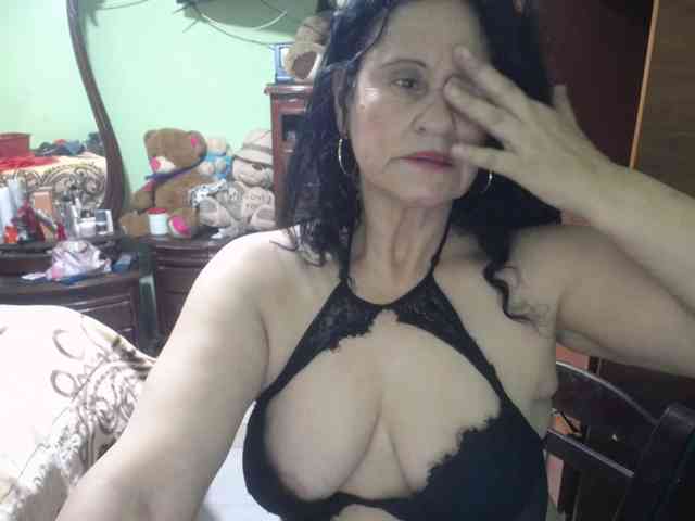 jazmin-mature webcam