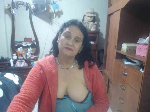 jazmin-mature webcam