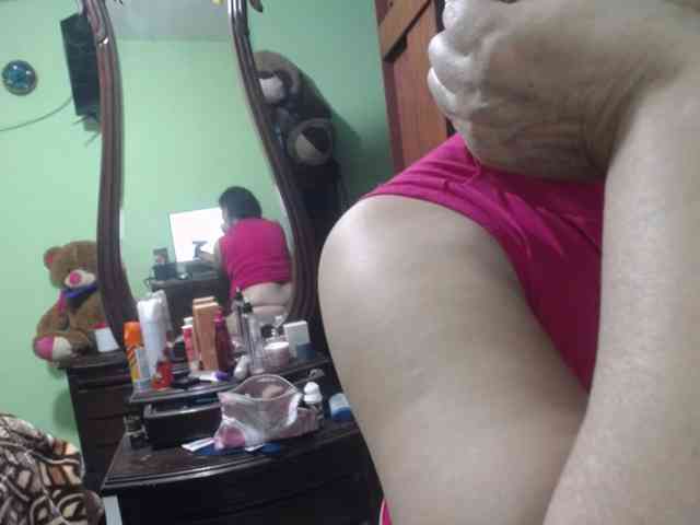 jazmin-mature webcam
