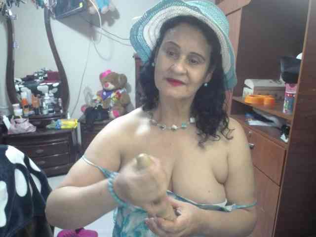 jazmin-mature webcam