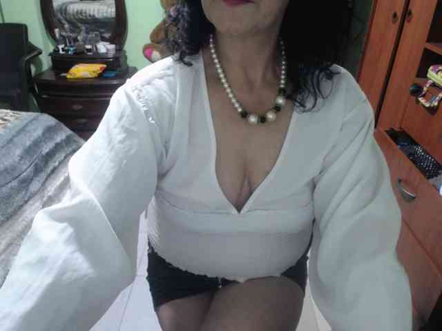 jazmin-mature webcam