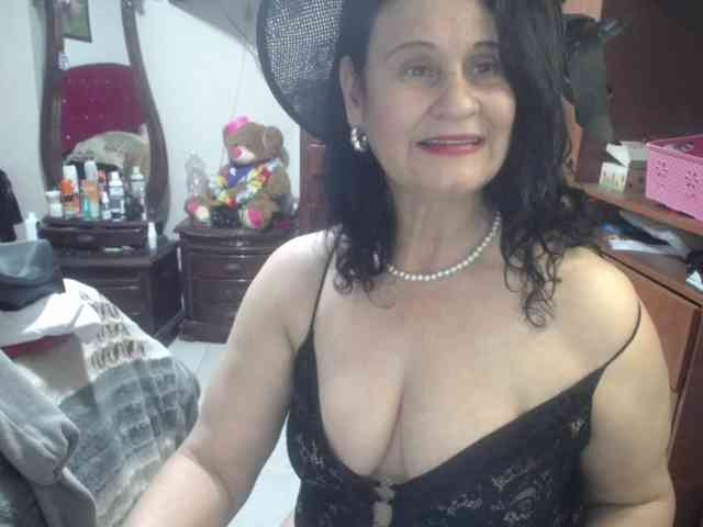 jazmin-mature webcam