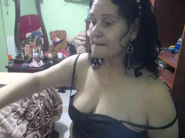 jazmin-mature webcam