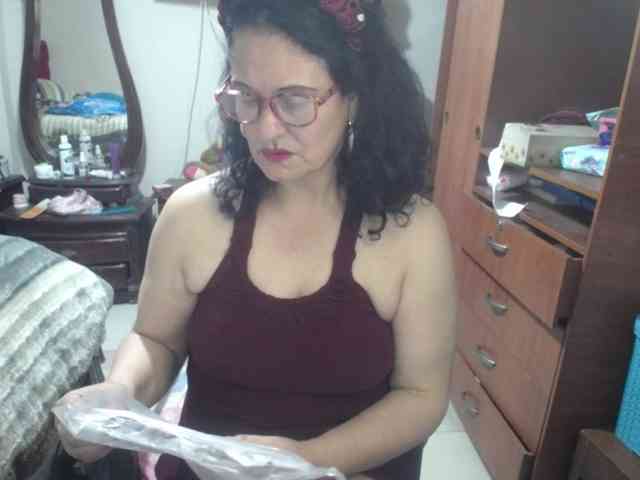 jazmin-mature webcam