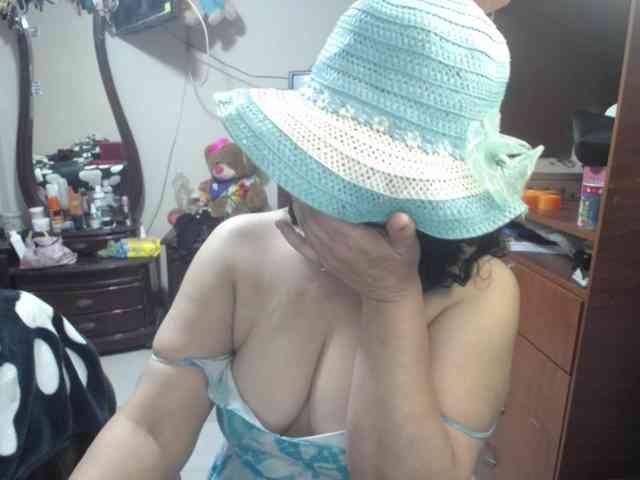 jazmin-mature webcam