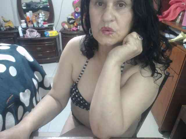 jazmin-mature webcam