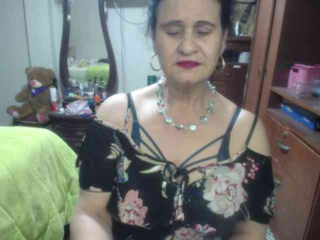 jazmin-mature webcam