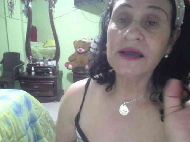 jazmin-mature webcam