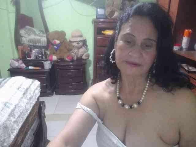 jazmin-mature webcam