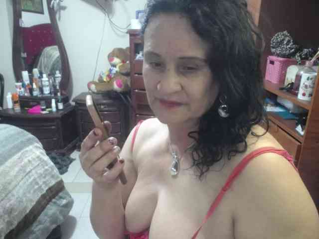 jazmin-mature webcam