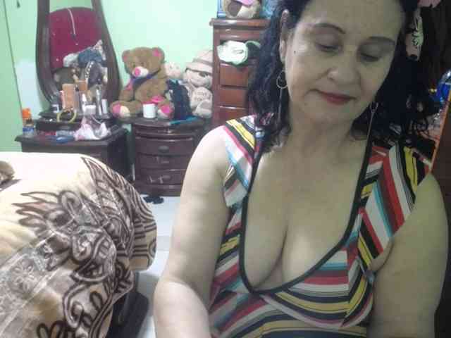 jazmin-mature webcam