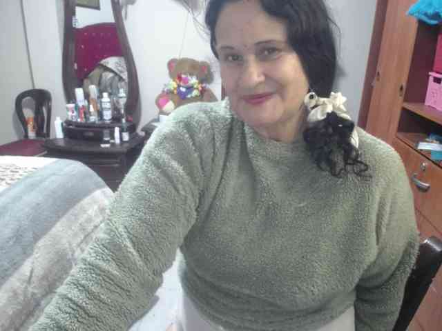 jazmin-mature webcam