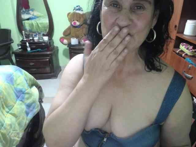 jazmin-mature webcam