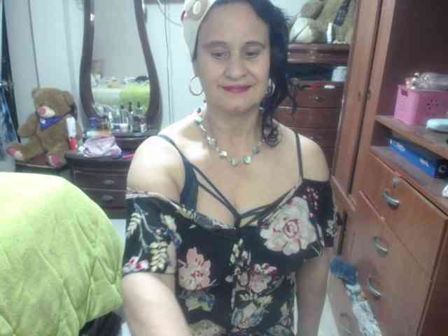 jazmin-mature webcam