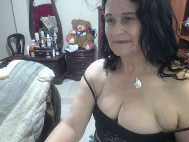 jazmin-mature webcam