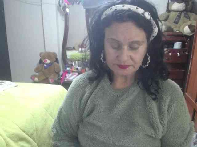 jazmin-mature webcam