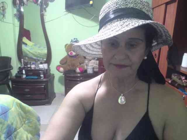 jazmin-mature webcam