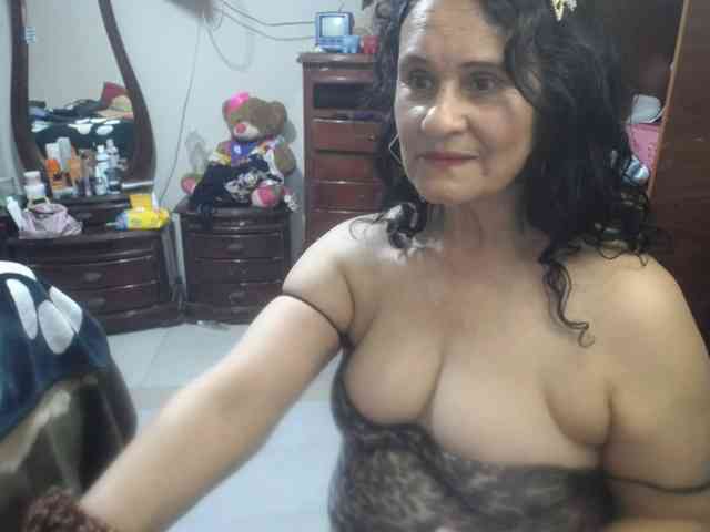 jazmin-mature webcam