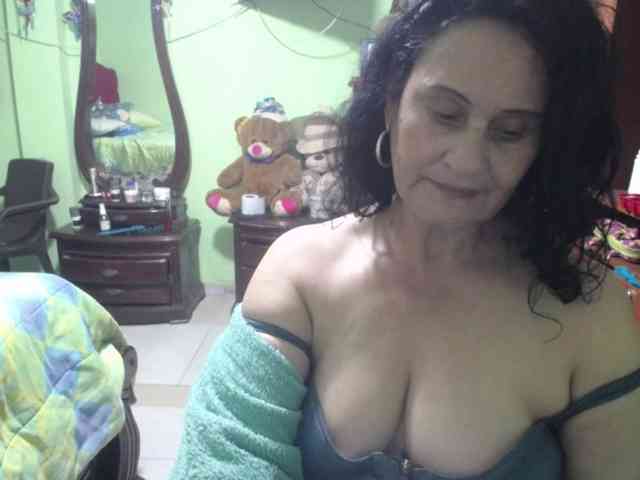 jazmin-mature webcam