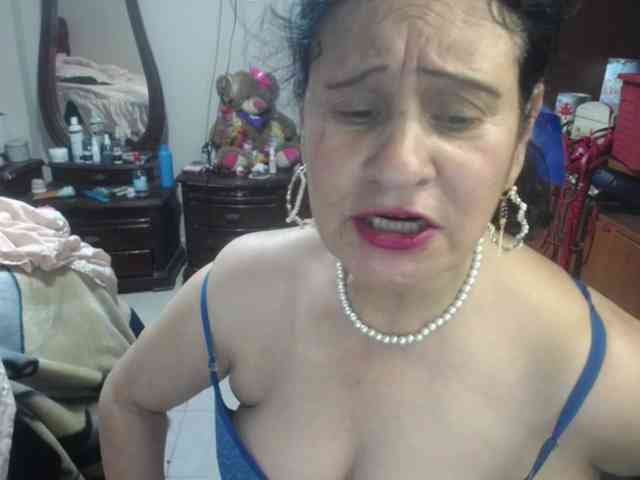 jazmin-mature webcam