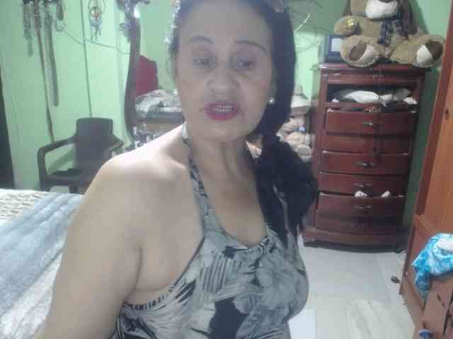 jazmin-mature webcam