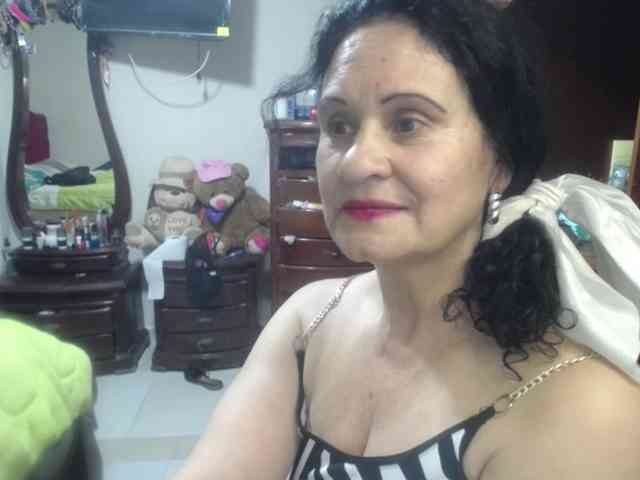 jazmin-mature jazmin-mature