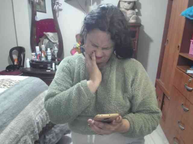 jazmin-mature webcam