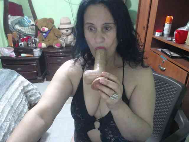jazmin-mature webcam