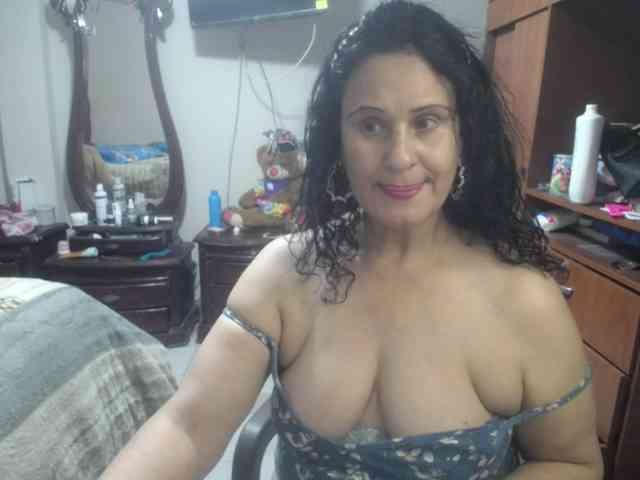 jazmin-mature webcam