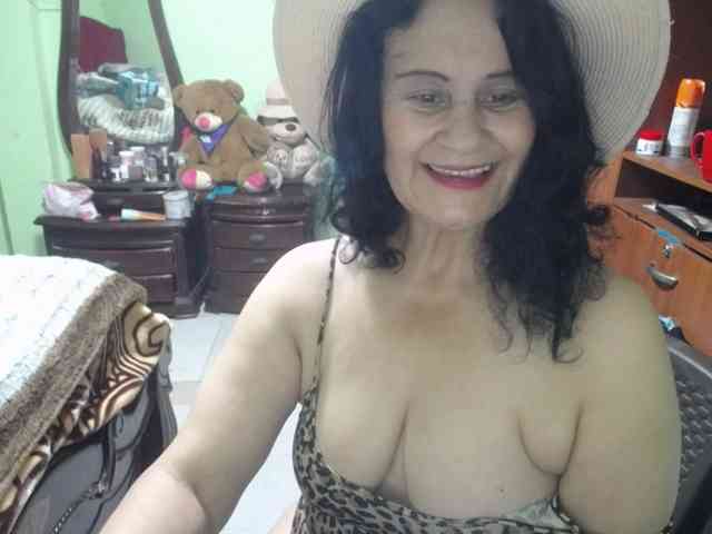 jazmin-mature webcam