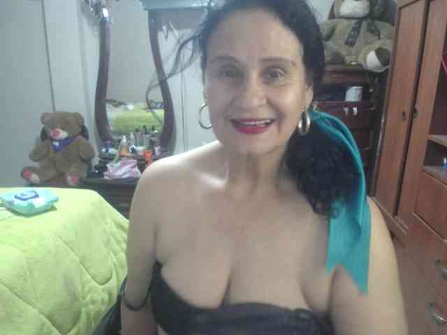 jazmin-mature webcam