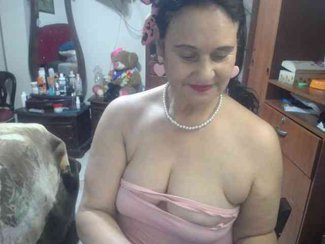 jazmin-mature webcam