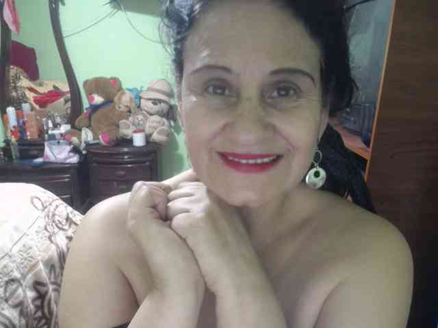 jazmin-mature webcam