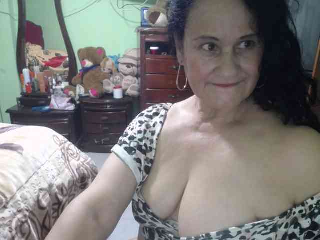 jazmin-mature webcam