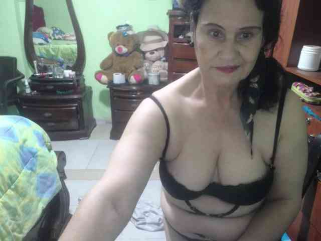 jazmin-mature webcam