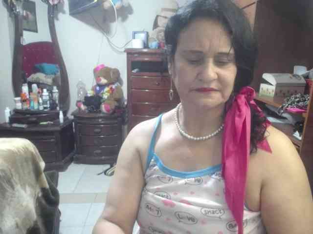 jazmin-mature webcam