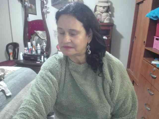 jazmin-mature webcam