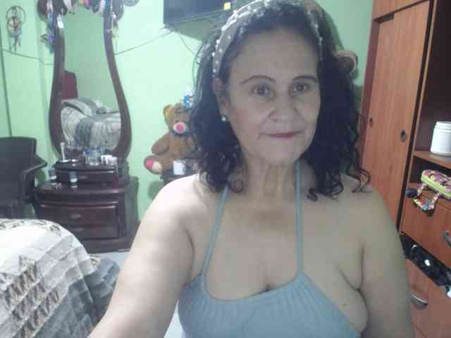 jazmin-mature webcam