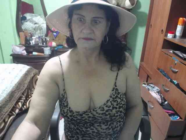 jazmin-mature webcam