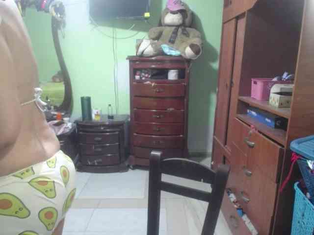 jazmin-mature webcam