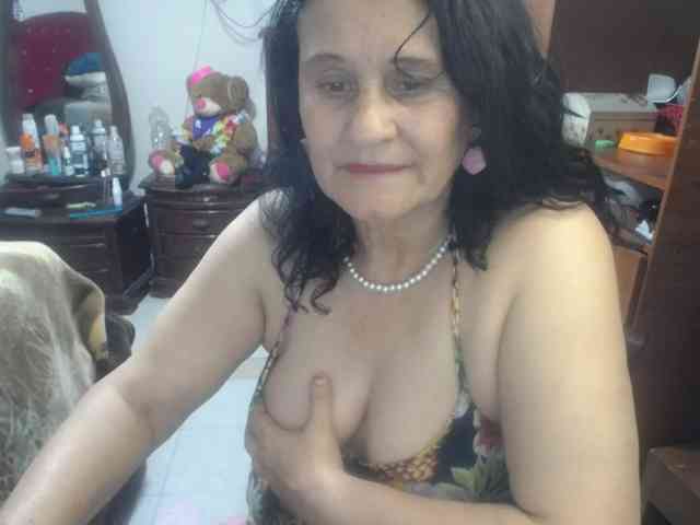 jazmin-mature webcam