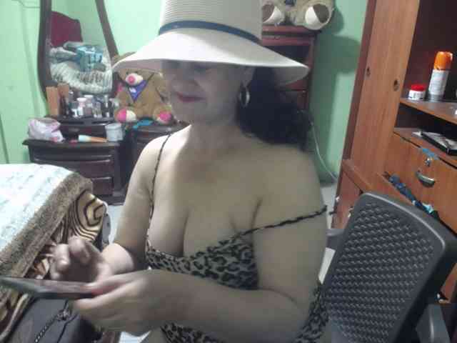 jazmin-mature webcam