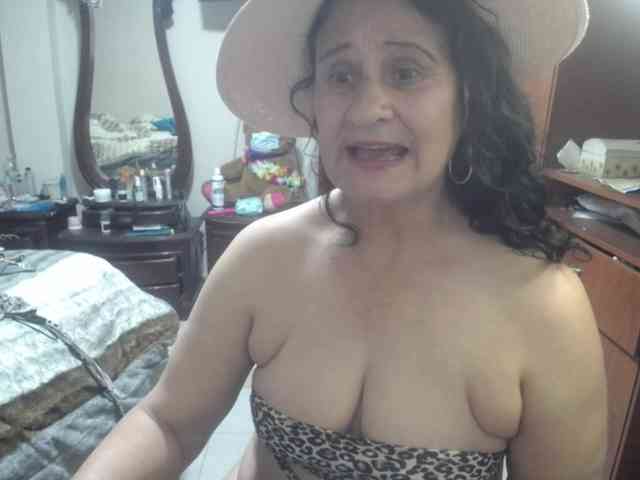 jazmin-mature webcam