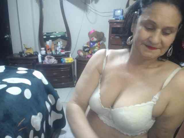 jazmin-mature webcam