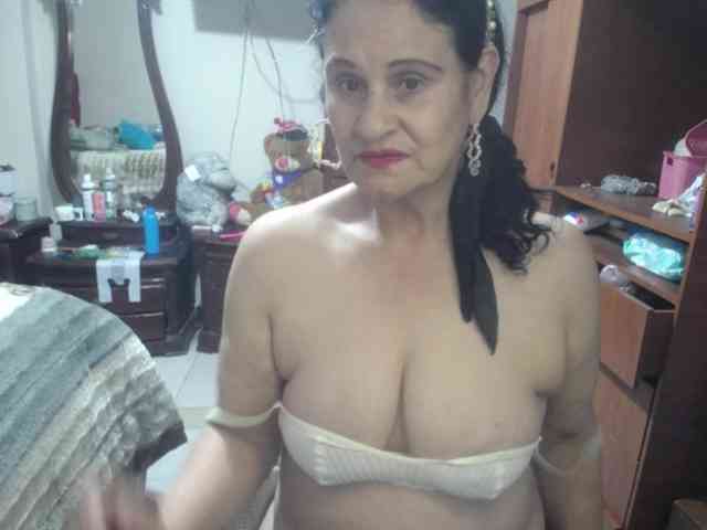 jazmin-mature webcam