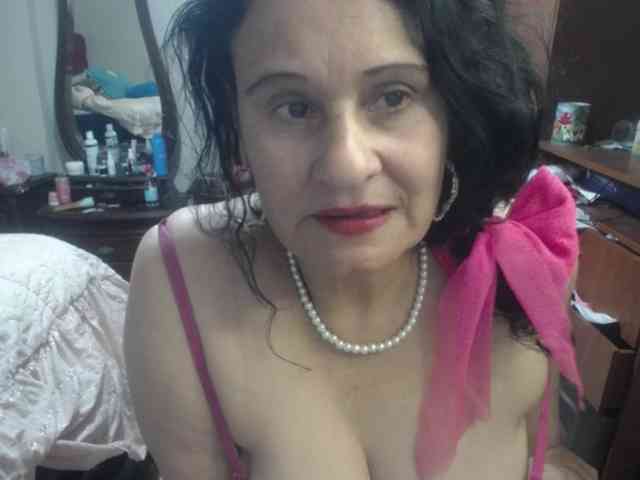 jazmin-mature webcam