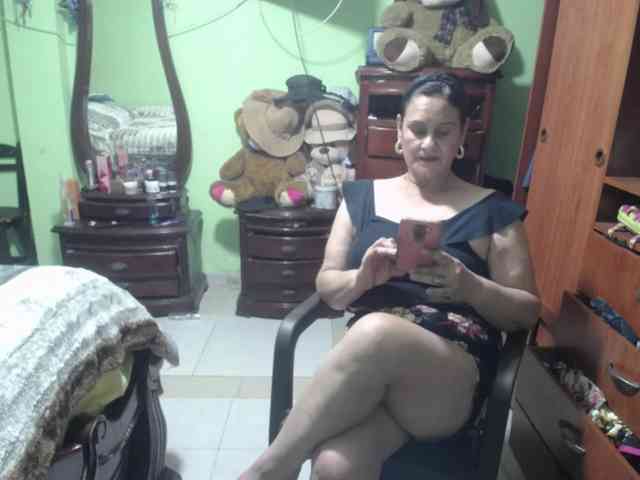 jazmin-mature webcam