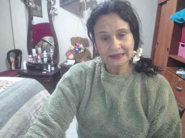 jazmin-mature webcam