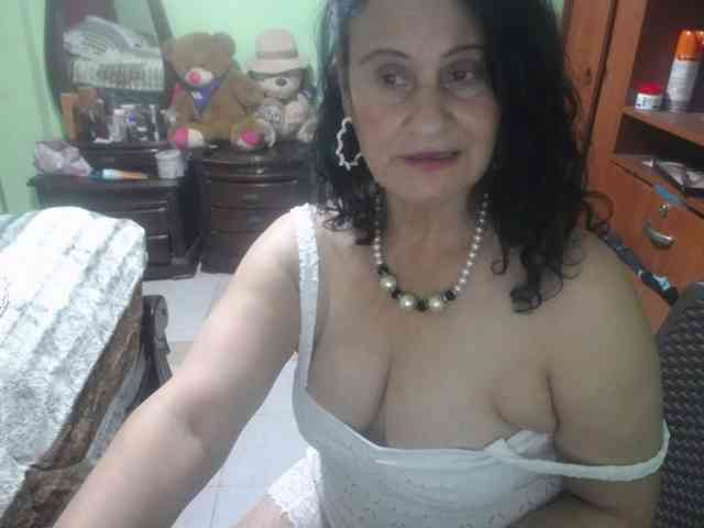 jazmin-mature webcam